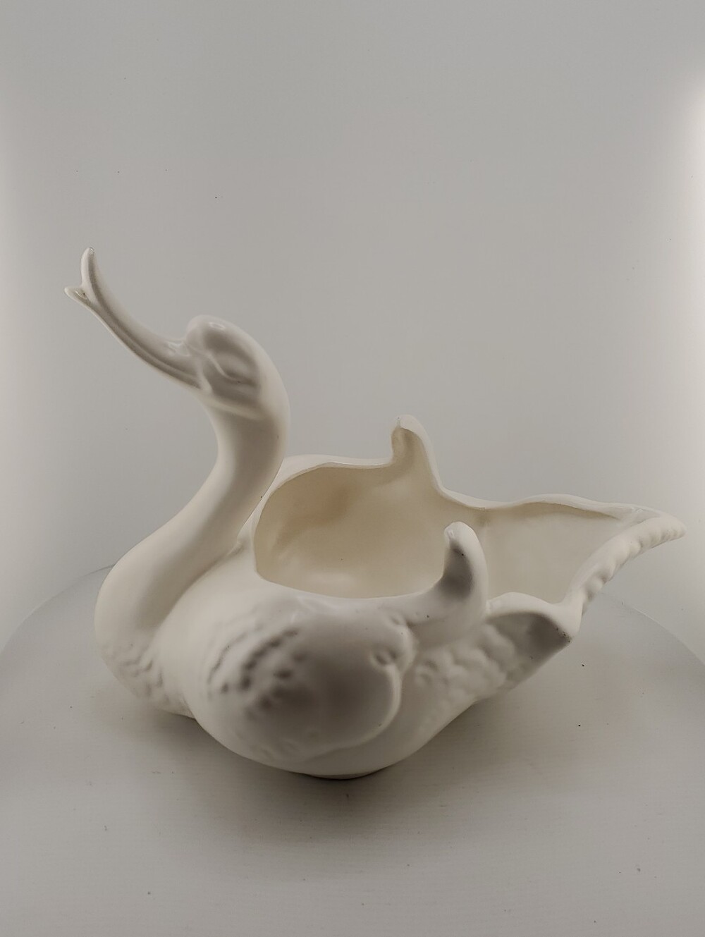 Vintage Hull White Swan Planter Dish